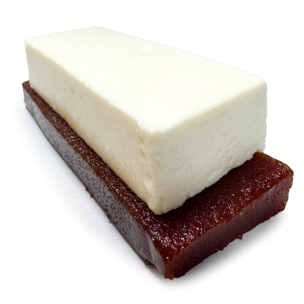 Fresh cheese with guava paste - Queso con Bocadillo